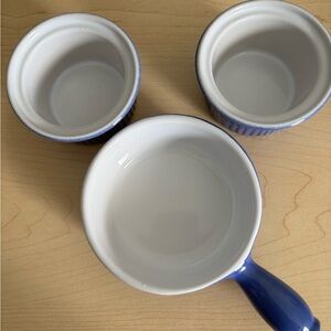 NWT Ceramic Blue and White Ramekin Set with Handled multi-purpose warmer/server
